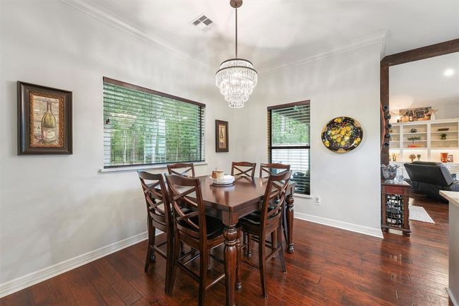 Kitchen dining | Image 8