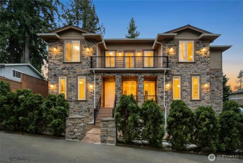 18634 92nd Ave Ne, Bothell, WA, 98011-2207 | Card Image