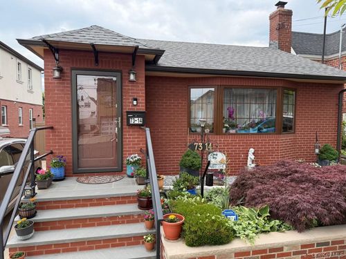 7314 69th Ave, Middle Village, NY, 11379-2509 | Card Image