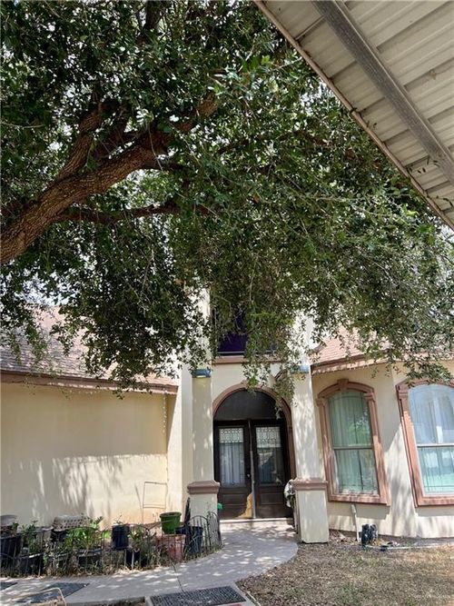 310 N Los Ebanos Blvd, Mission, TX, 78573-1446 | Card Image