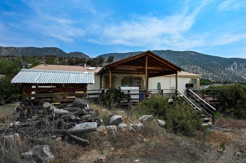 35 C Cieneguilla Rd, Embudo, NM, 87531-5304 | Card Image