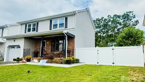 22 Ned Ct, Sewaren, NJ, 07077-1014 | Card Image