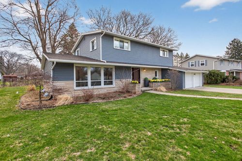 837 Thorntree Blvd, Jackson, MI, 49203-2517 | Card Image