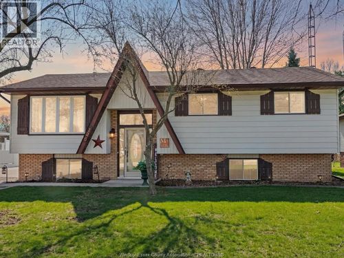 128 Hill St, Cottam, ON, N0R1B0 | Card Image