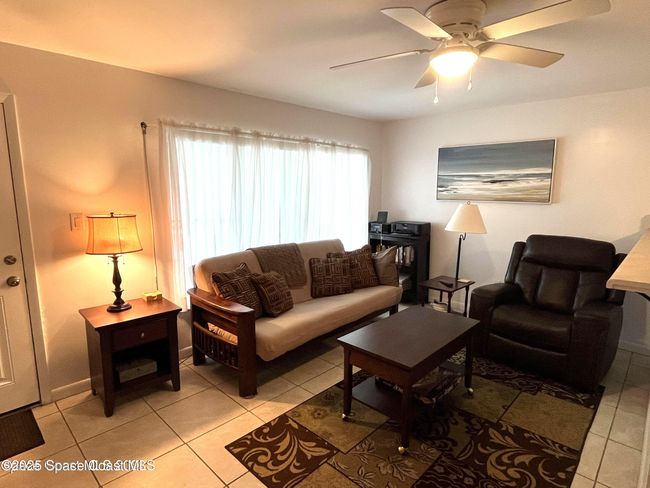 Living Room | Image 5