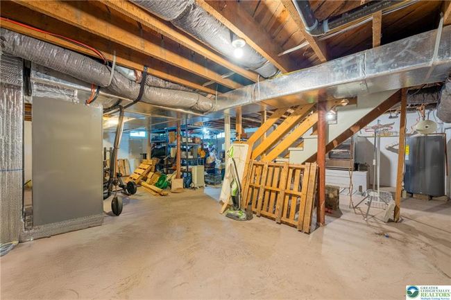 7112 Howell Ter, House other with 4 bedrooms, 2 bathrooms and null parking in Stroudsburg PA | Image 23
