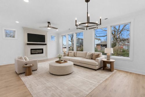 6300 American Ct, Nashville, TN, 37209-3483 | Card Image