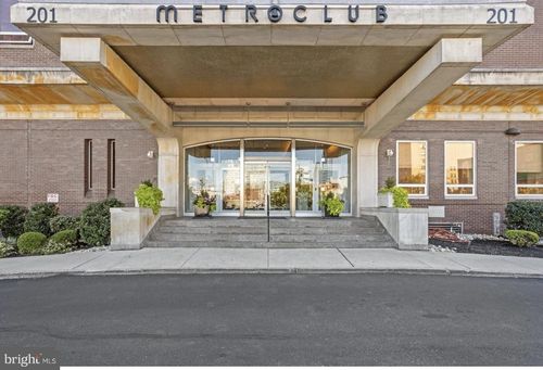 401-201 N 8th Street, PHILADELPHIA, PA, 19106 | Card Image