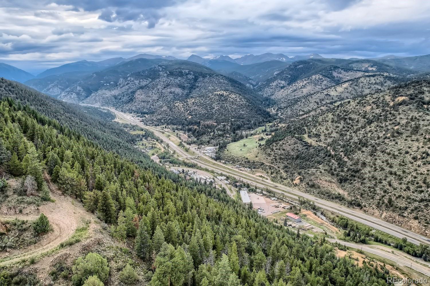 Land in Dumont