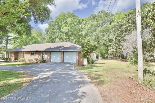 14143 Lumpkin Rd, Gulfport, MS, 39503-8678 | Card Image