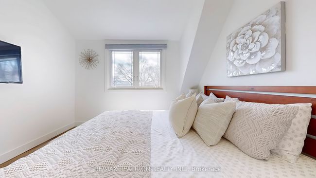 92 Walpole Ave, House attached with 2 bedrooms, 1 bathrooms and null parking in Toronto ON | Image 21