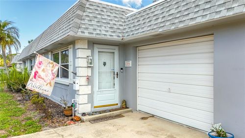 304 Mindy Dr, LARGO, FL, 33771-1039 | Card Image