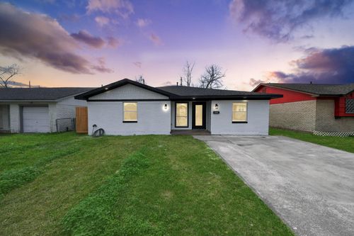 10114 Fairfax St, Houston, TX, 77029-2702 | Card Image