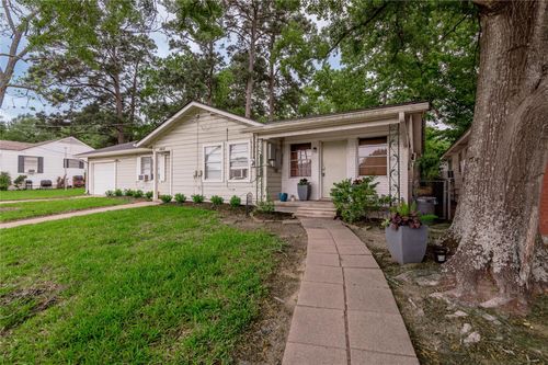 b-1412 22nd St, Huntsville, TX, 77340-5045 | Card Image