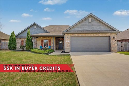 911 Hancock St, Prairie Grove, AR, 72753-2886 | Card Image