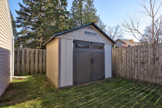 246 Lagoon Beach Dr, House other with 3 bedrooms, 2 bathrooms and null parking in Bay City MI | Image 39