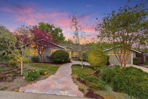 1037 Yorkshire Dr, Los Altos, CA, 94024-7053 | Card Image