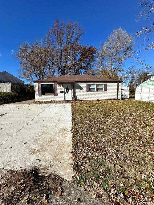 831 Lancaster Dr, South Bend, IN, 46614-2019 | Card Image