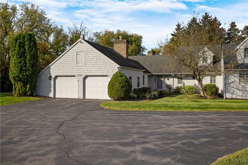 8302 Decoy Run, Manlius, NY, 13104-9323 | Card Image