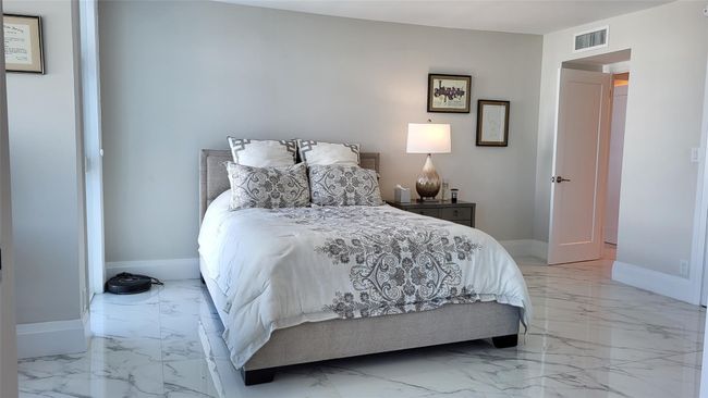 APT-1407 - 1360 S Ocean Blvd, Condo with 2 bedrooms, 2 bathrooms and null parking in Pompano Beach FL | Image 28