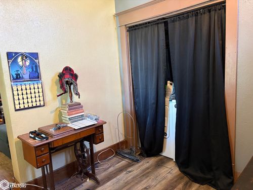 304 E Elm St, Red Oak, IA, 51566-1506 | Card Image