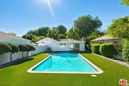 7020 Bertrand Ave, Reseda, CA, 91335-4710 | Card Image
