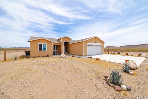 2948 Pinal Rd, Golden Valley, AZ, 86413 | Card Image