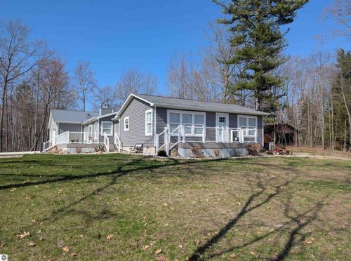 4275 E Michigan Avenue, Au Gres, MI, 48703 | Card Image