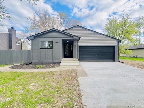 570 Hidden Ridge Dr, Troy, MI, 48083-5169 | Card Image