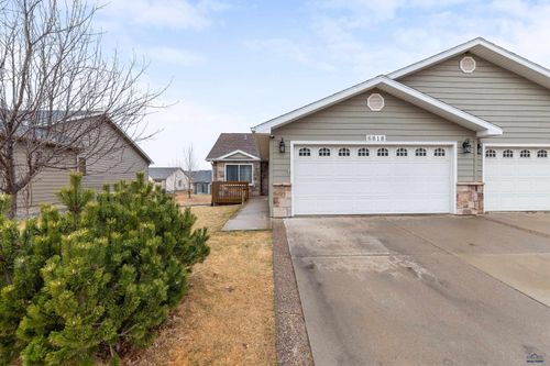 6818 Cambridge Ct, Summerset, SD, 57718-6707 | Card Image