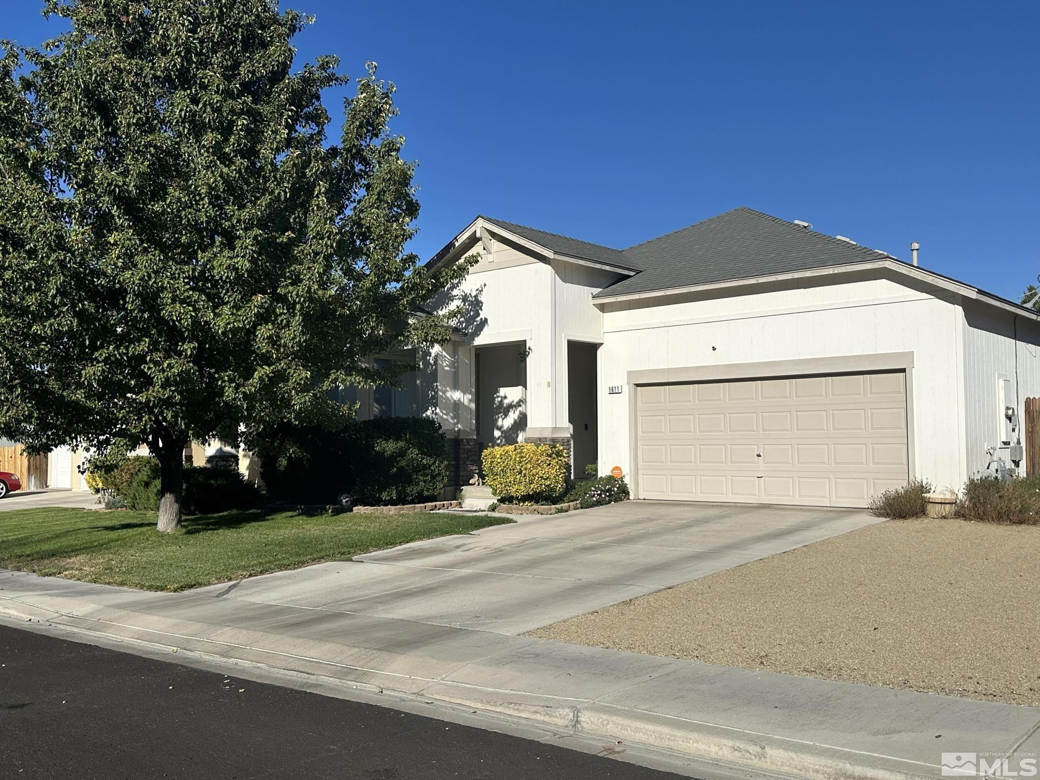 Laverder Dr, Fernley, NV 89408