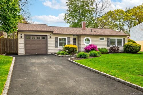 44 Meyer Lane, Brookhaven, NY, 11763 | Card Image