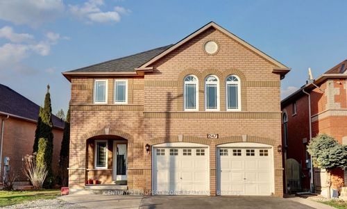 247 Cresthaven Rd, Brampton, ON, L7A1K8 | Card Image