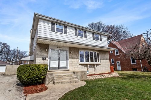 5040 Brummel St, Skokie, IL, 60077-2814 | Card Image