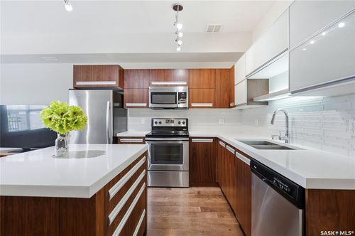 107-1120 Hampton Circle, Saskatoon, SK, S7R0L9 | Card Image