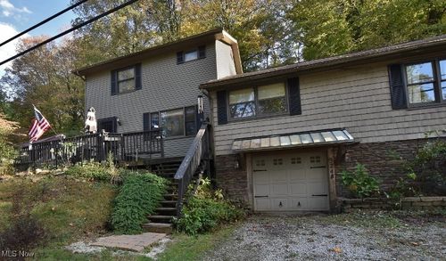 9248 Lakewood Dr Ne, Mineral City, OH, 44656-9084 | Card Image