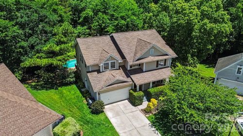 5604 Edgeweir Ct, Charlotte, NC, 28269-5128 | Card Image