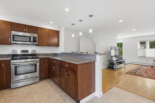 55-1170 Wilson Rd, Fall River, MA, 02720-4629 | Card Image