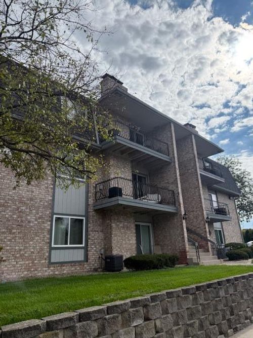 301-245 W Joliet St, Schererville, IN, 46375-1420 | Card Image