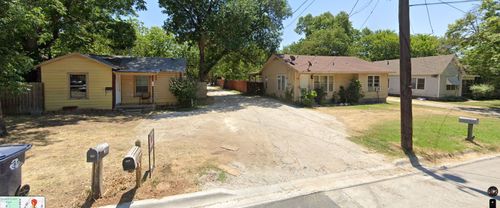 700 Frame St, Denton, TX, 76209-4327 | Card Image