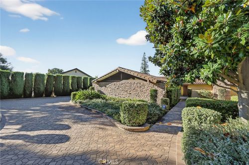 2419 San Antonio Cres W, Upland, CA, 91784-1054 | Card Image