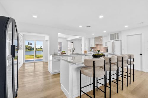 2001 Sw Roma Way, Boynton Beach, FL, 33426-6505 | Card Image