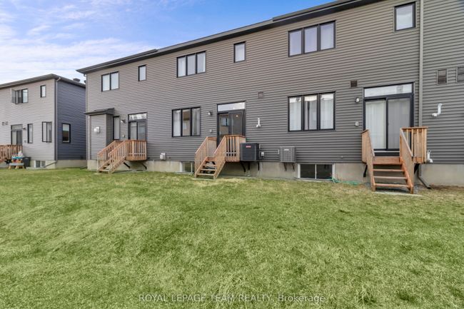 736 Cashmere Terr, House attached with 3 bedrooms, 4 bathrooms and 1 parking in Ottawa ON | Image 38