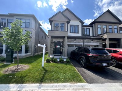 304 Okanagan Path, Home with 3 bedrooms, 3 bathrooms and 2 parking in Oshawa ON | Image 1