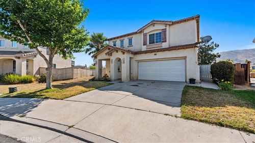16080 Edgewater Ln, Moreno Valley, CA, 92551-1647 | Card Image