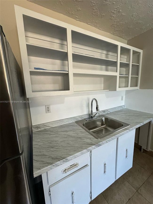 APT-212 - 30 Se 4 Th Ave, Condo with 1 bedrooms, 1 bathrooms and null parking in Hallandale Beach FL | Image 7