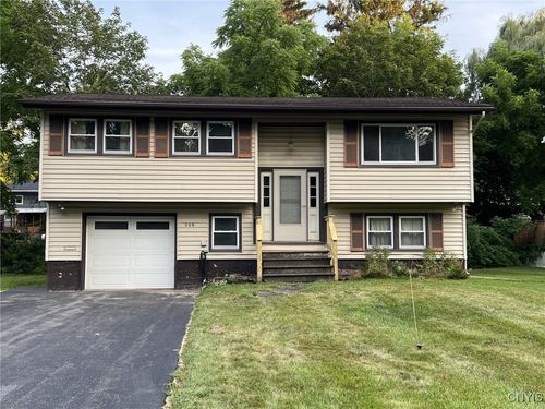 209 Hillbrook Rd, Syracuse, NY, 13219-1903 | Card Image