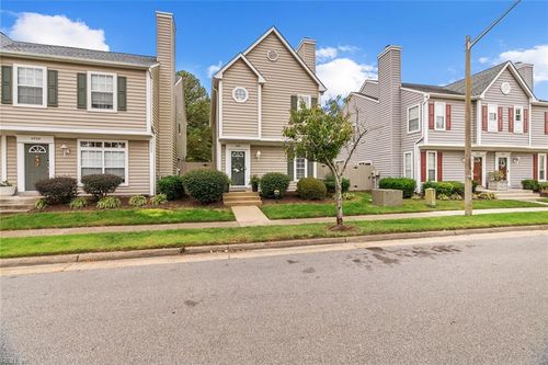 4718 Kempsville Greens Pkwy, Virginia Beach, VA, 23462-6441 | Card Image