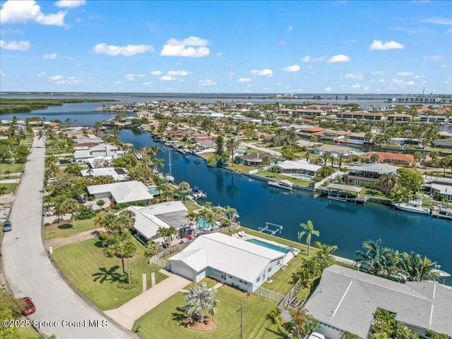 161 Bahama Blvd, House other with 3 bedrooms, 3 bathrooms and null parking in Cocoa Beach FL | Image 32