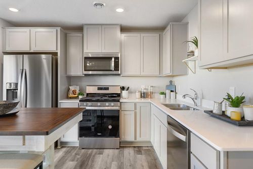 5012 Stable View Dr, Woodbury, MN, 55129-5711 | Card Image